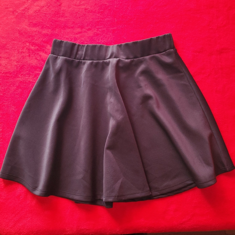 Black skater skirt